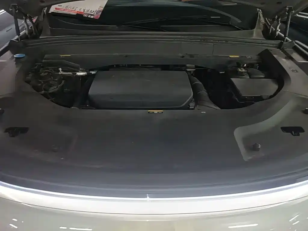Li Auto Li L8 — миниатюра 20