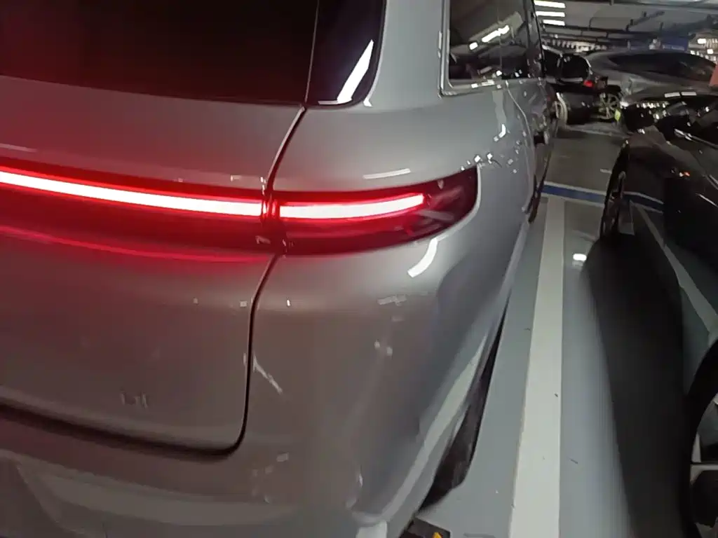 Li Auto Li L8 — миниатюра 8