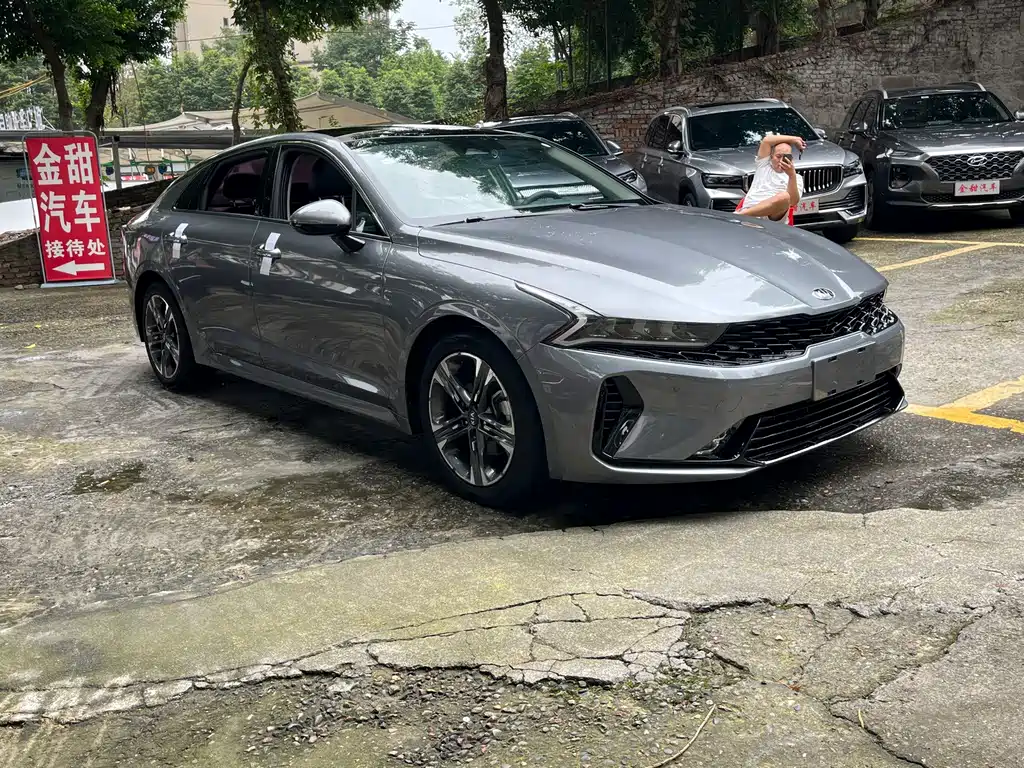 Kia K5 — миниатюра 7