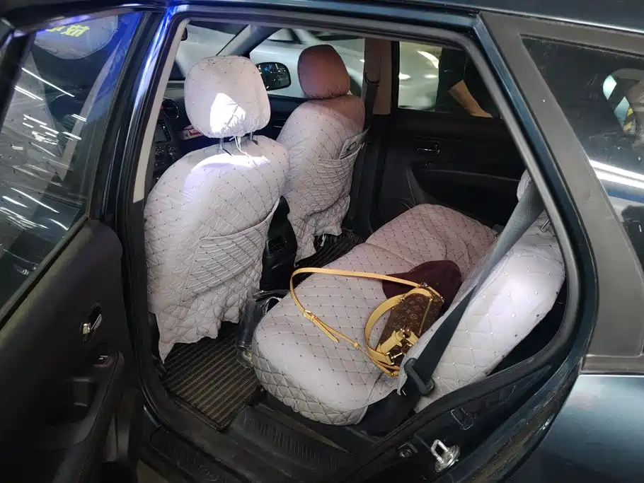Kia Carens — миниатюра 11