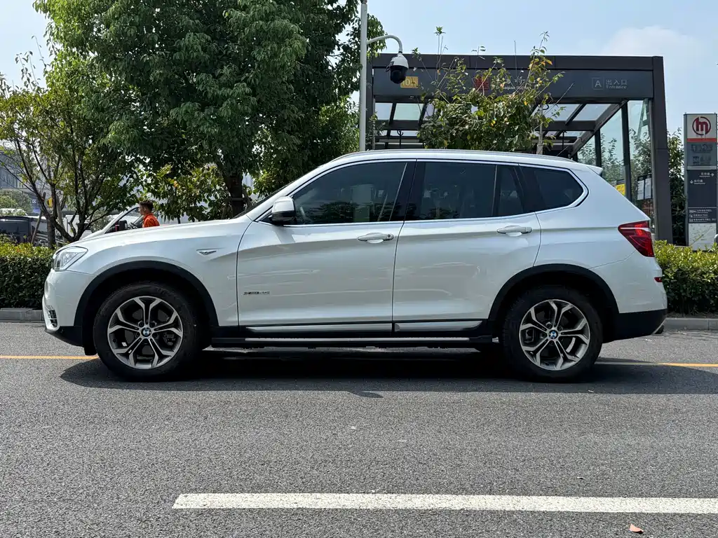 BMW X3 (Import) — миниатюра 5