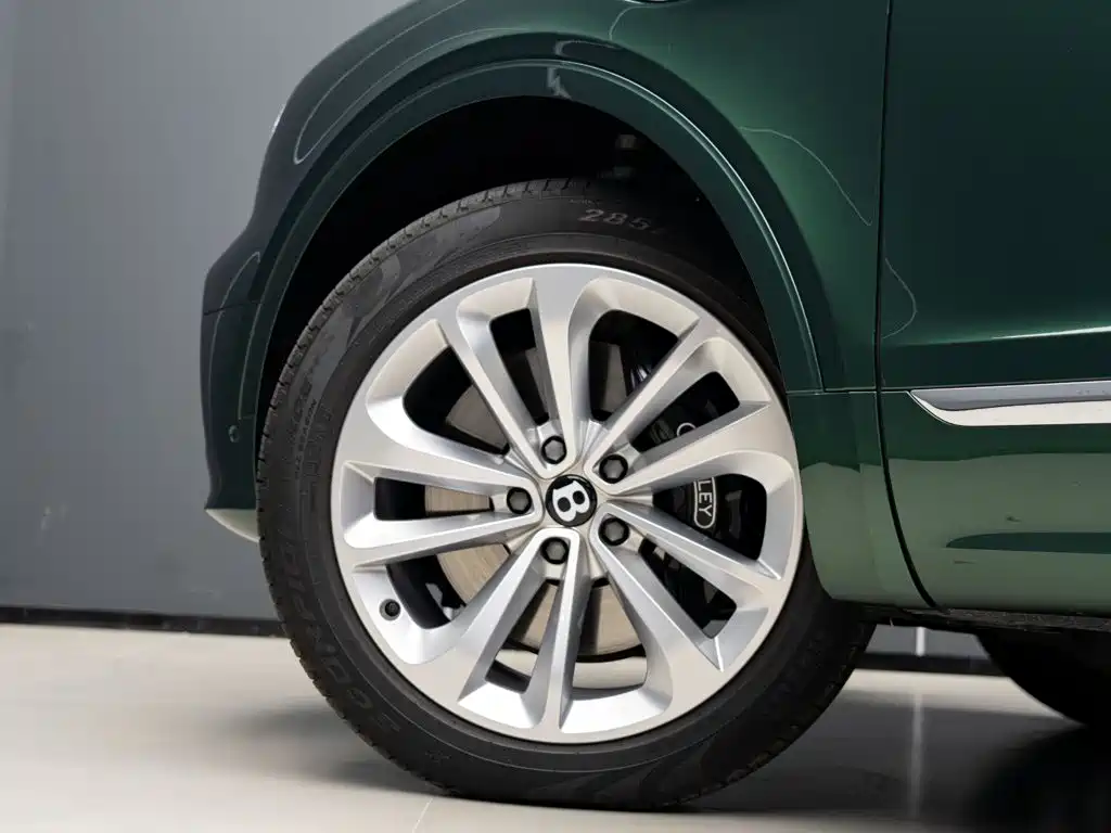 Bentley Bentayga — миниатюра 6