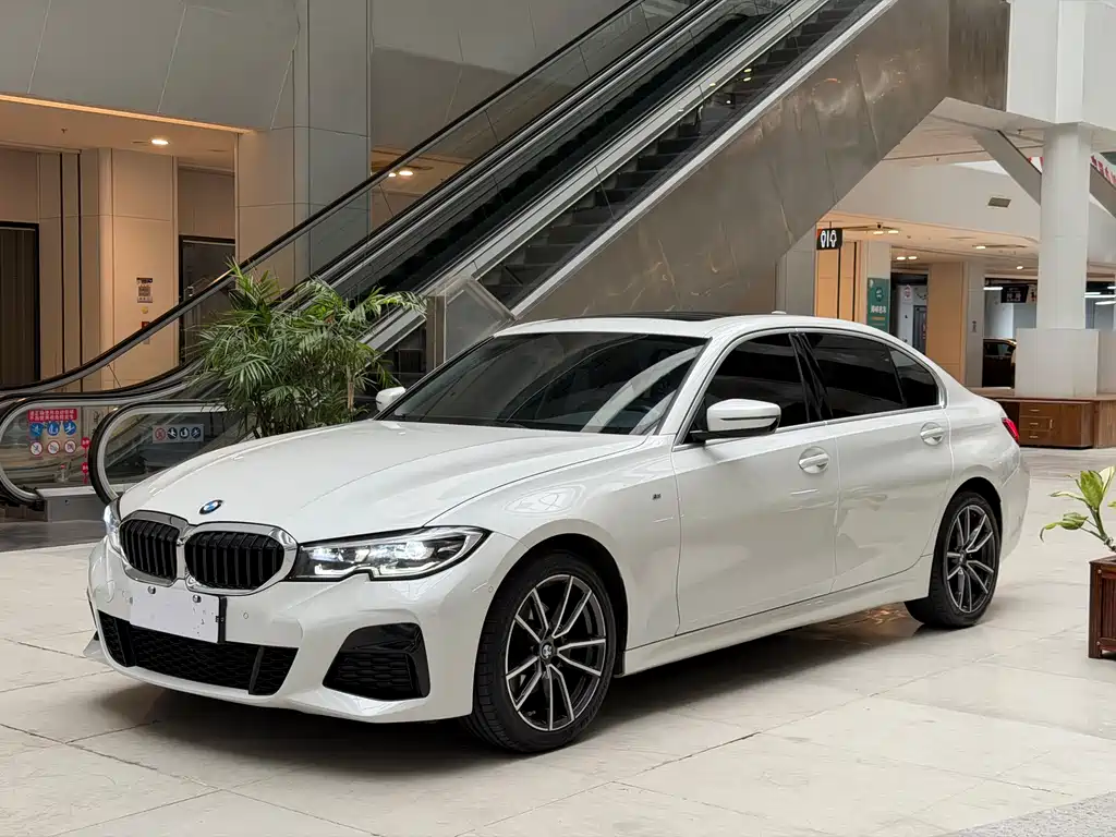 BMW 3 Series 2021