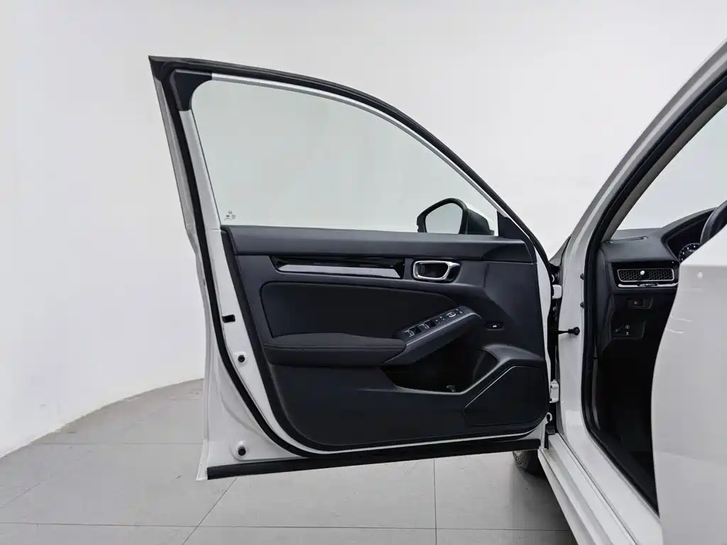 Honda Civic — миниатюра 8