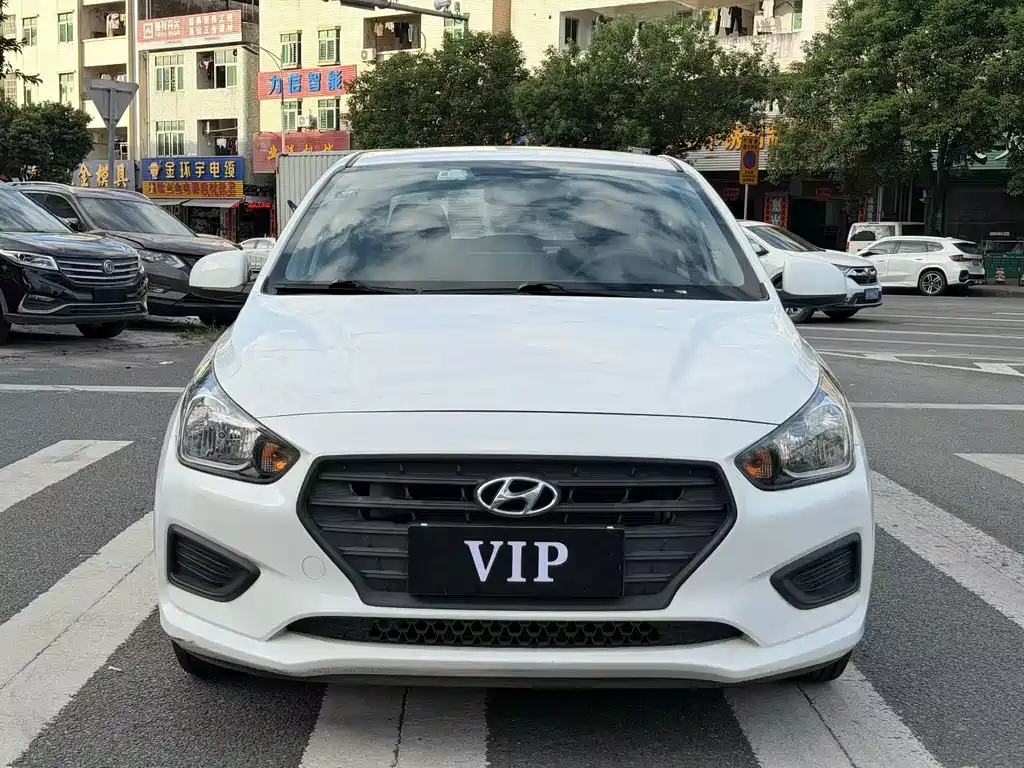 Hyundai Verna — миниатюра 2