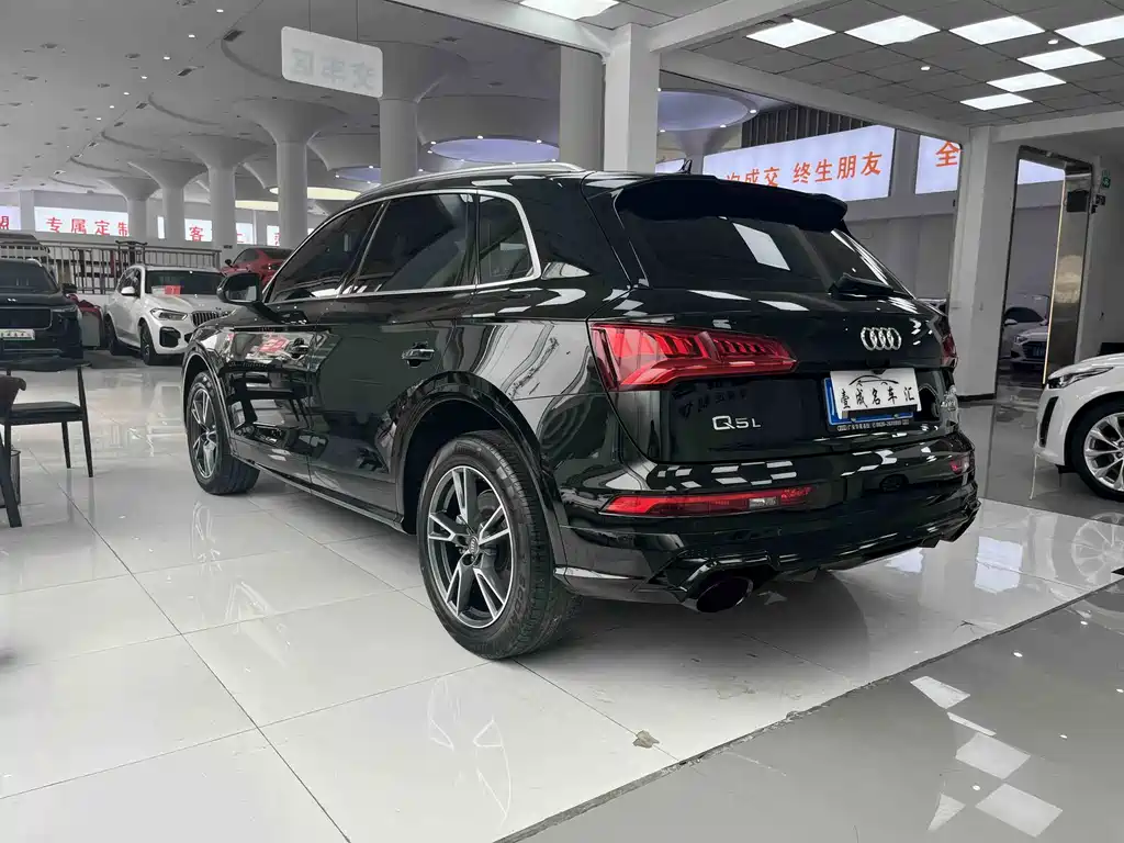Audi Q5L — миниатюра 6