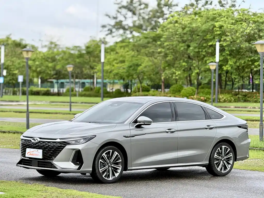 Chery Arrizo 8
