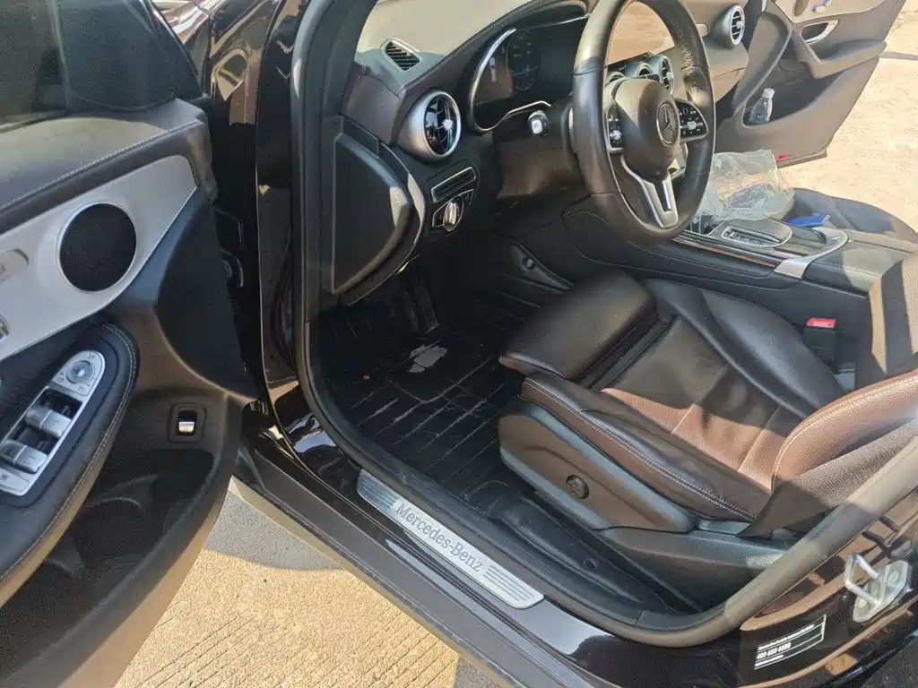 Mercedes-Benz GLC — миниатюра 12