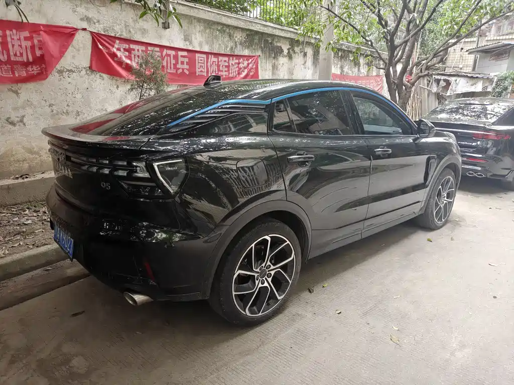 Lynk & Co 05 — миниатюра 3