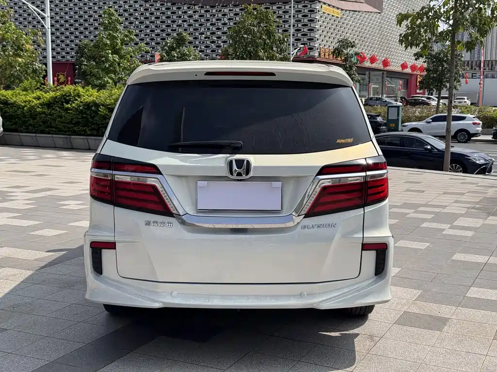 Honda Elysion — миниатюра 3