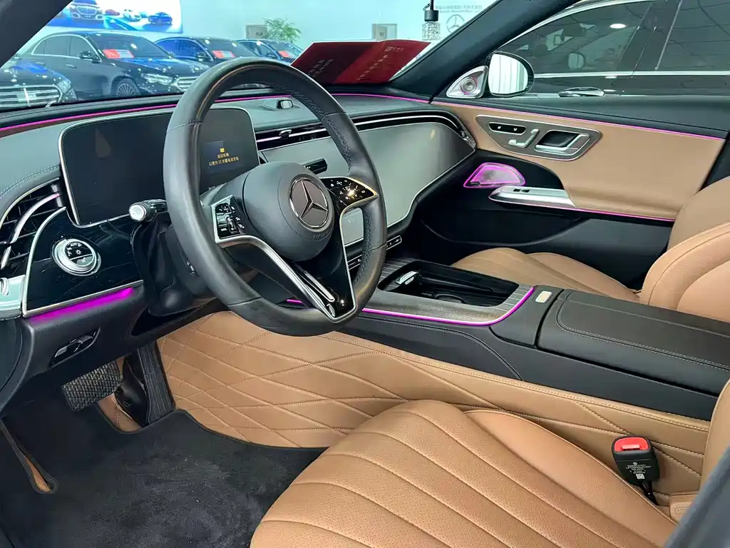 Mercedes-Benz E-Class — миниатюра 5
