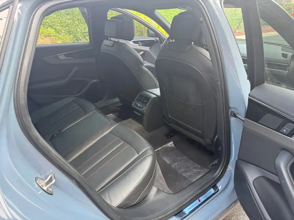 Audi A4L — миниатюра 10