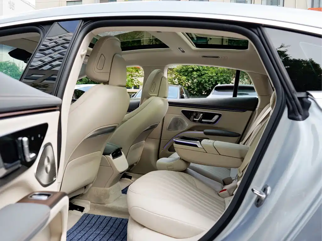 Mercedes-Benz EQS — миниатюра 12