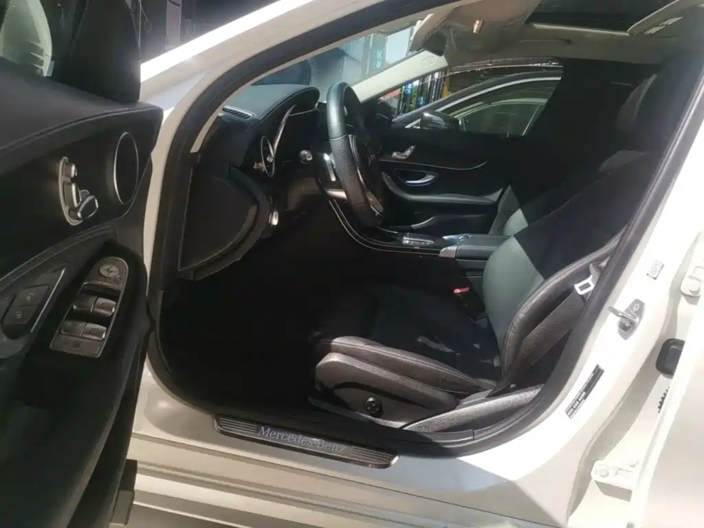 Mercedes-Benz C-Class — миниатюра 16