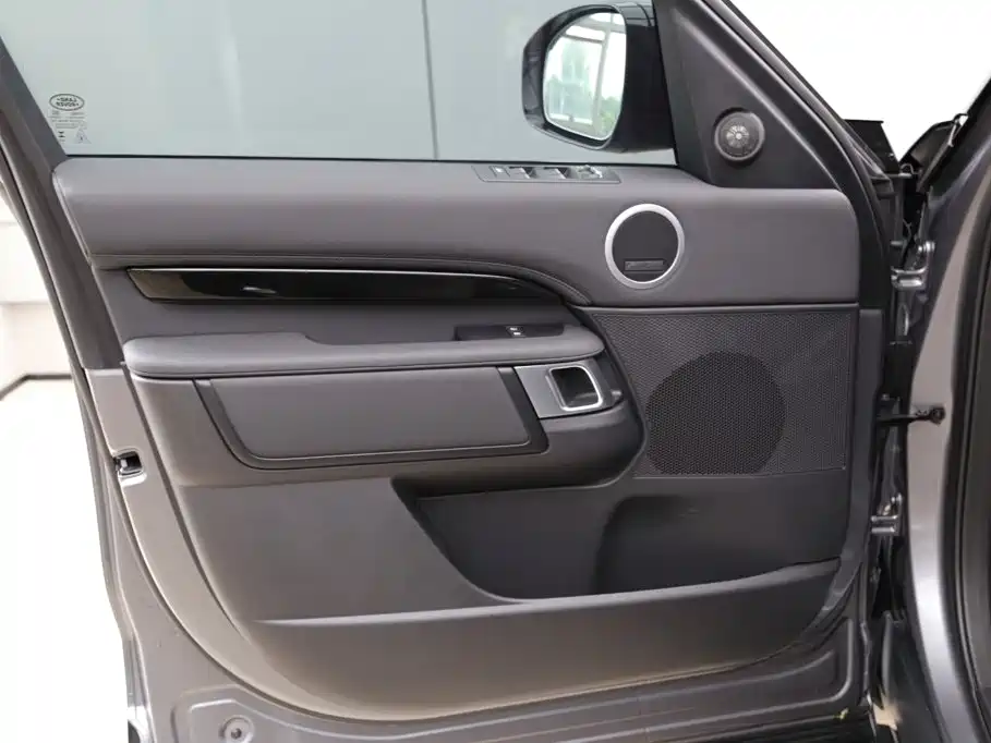 Land Rover Discovery — миниатюра 10