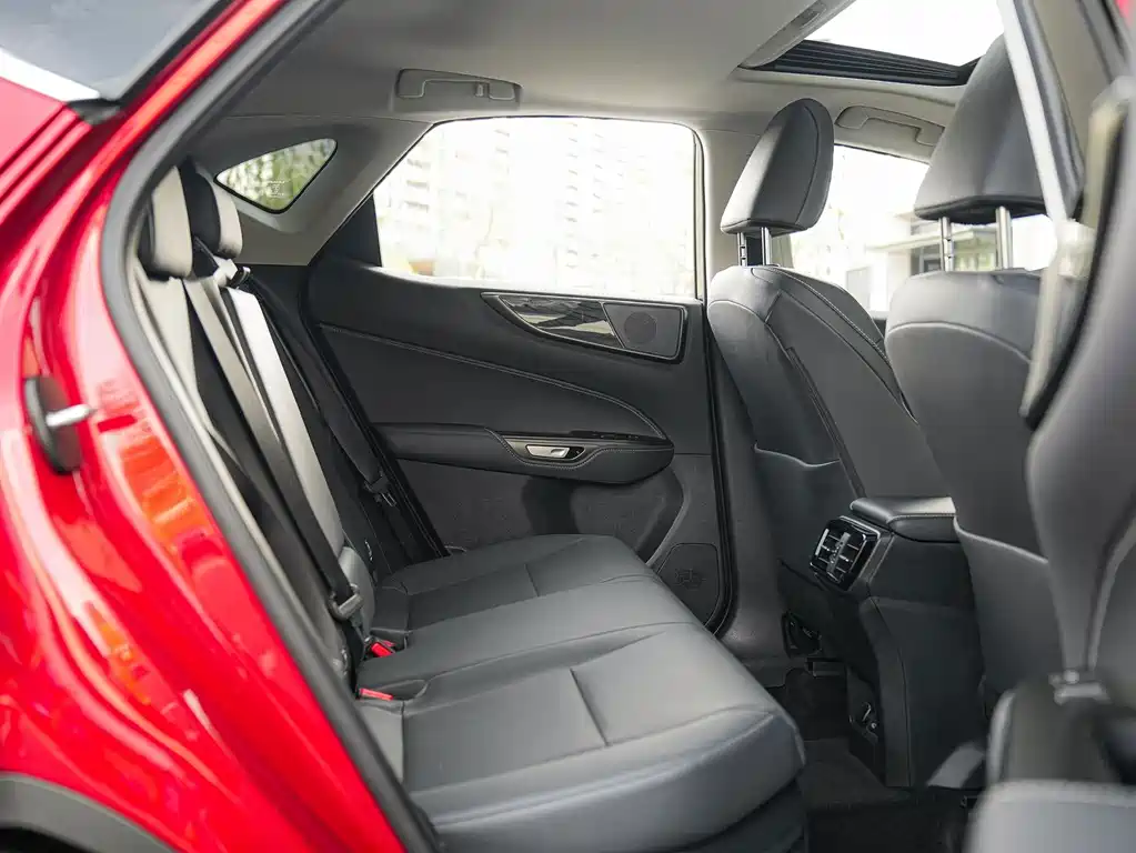Lexus NX — миниатюра 13