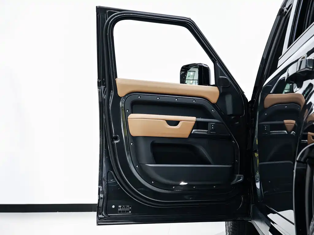 Land Rover Defender — миниатюра 14