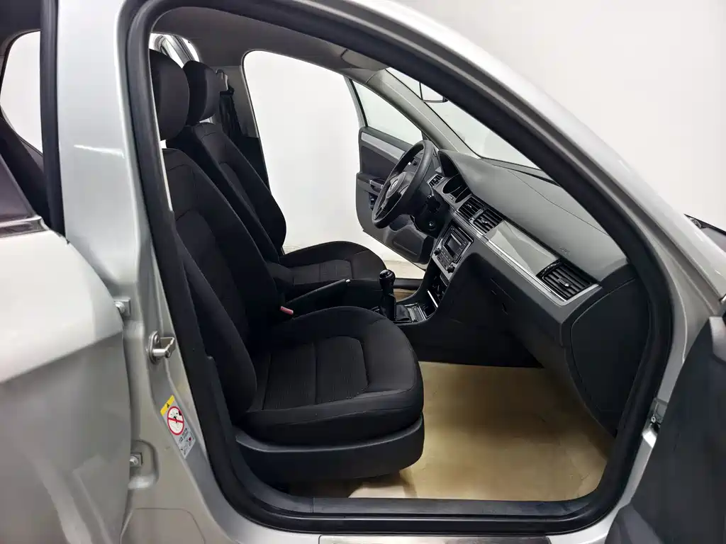 Volkswagen Bora — миниатюра 12