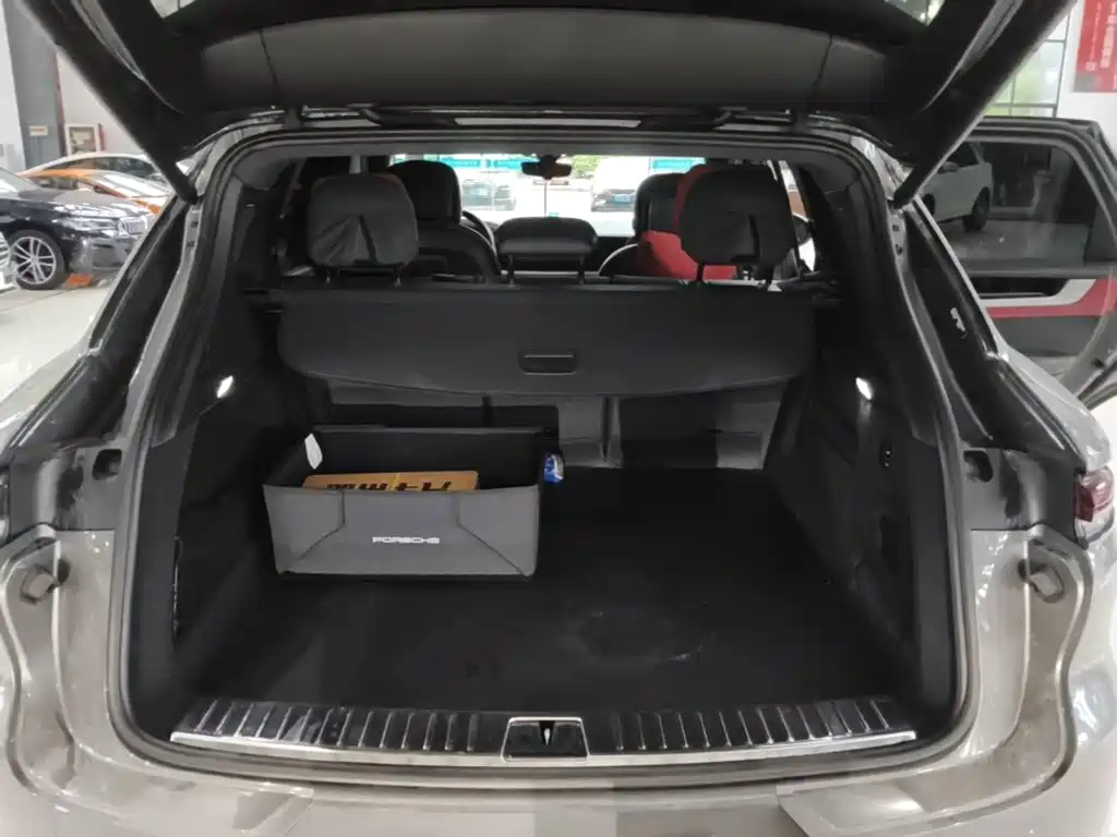 Porsche Cayenne — миниатюра 19