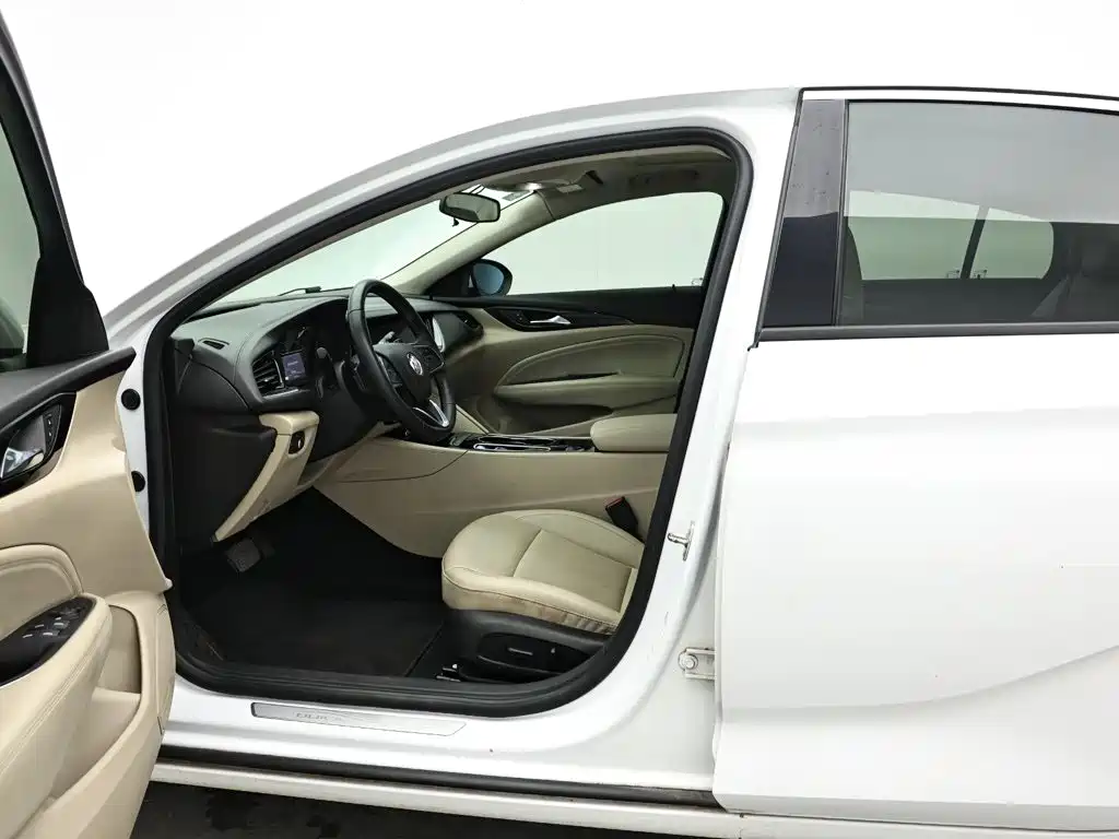 Buick Regal — миниатюра 9