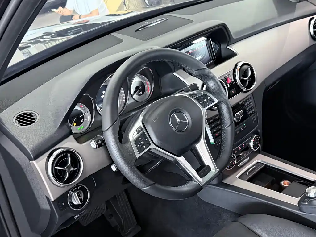 Mercedes-Benz GLK 2015 GLK 260 4MATIC Fashion