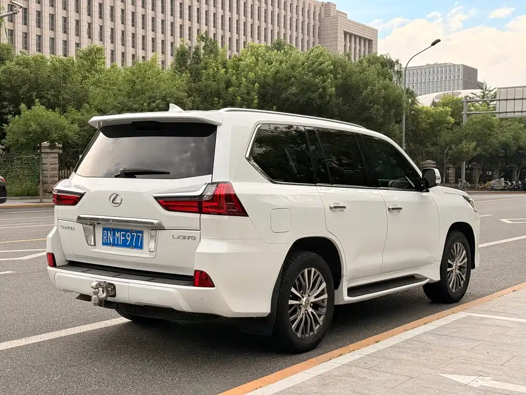Lexus LX 2016 570 Luxury