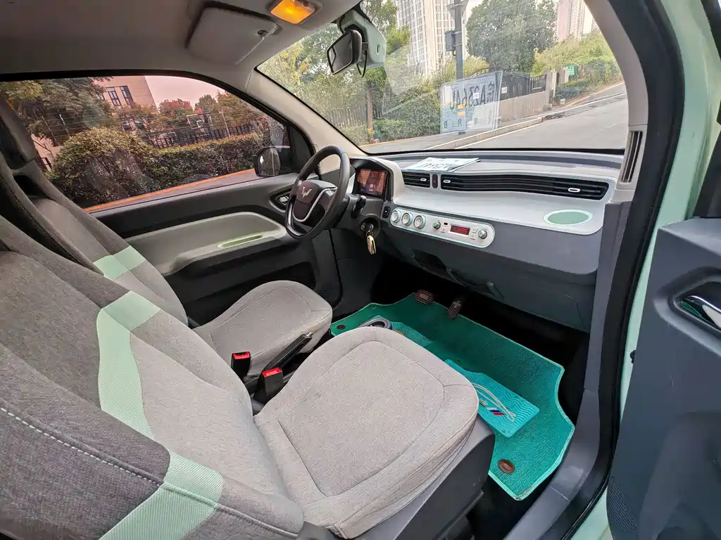 Wuling MINIEV — миниатюра 7