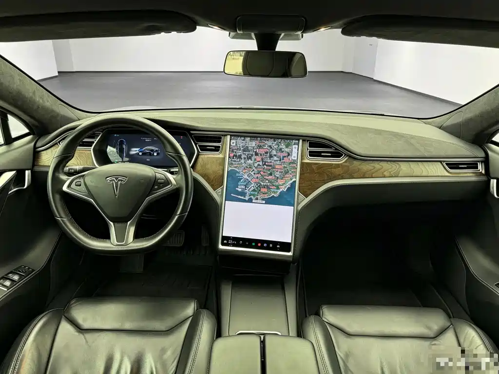 Tesla Model S — миниатюра 7