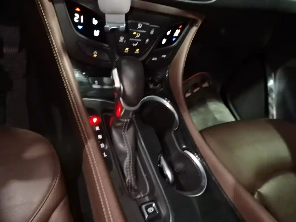 Buick Envision Plus — миниатюра 14
