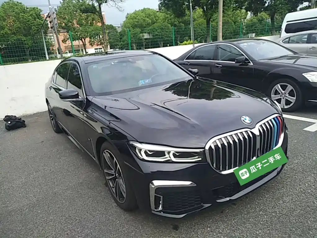 BMW 7 Series — миниатюра 4