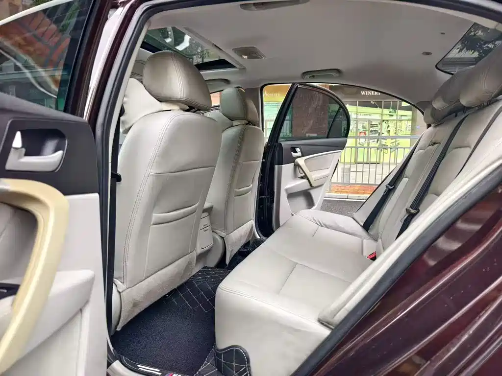 Geely Emgrand 2015 1.5L CVT