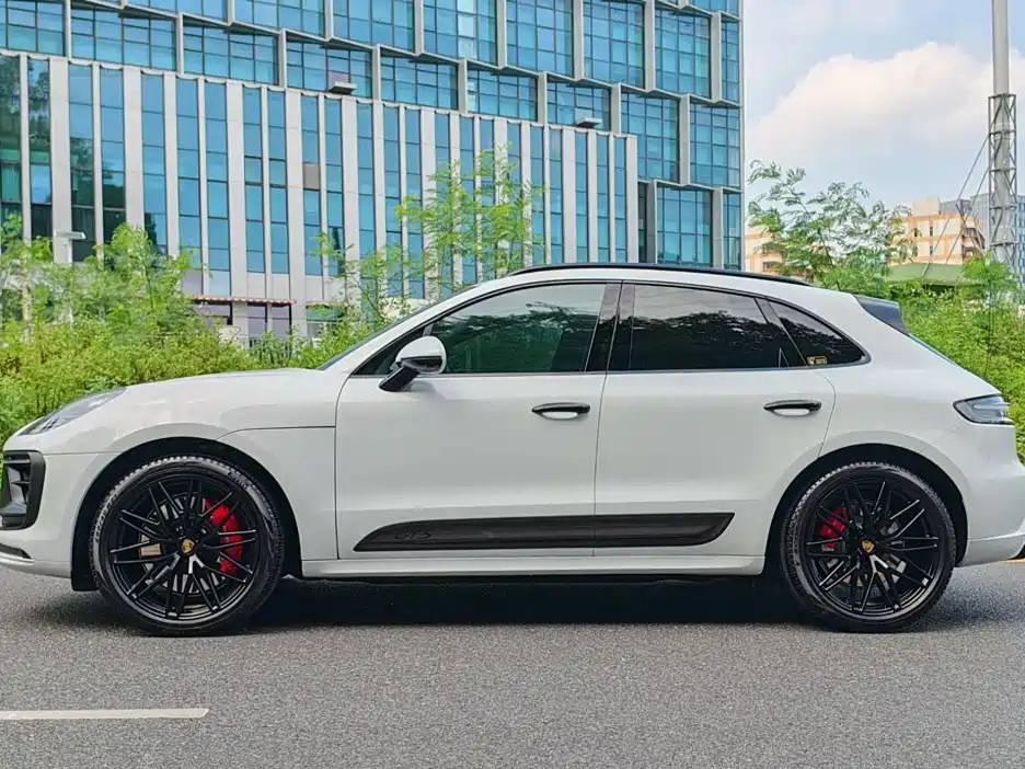 Porsche Macan — миниатюра 9