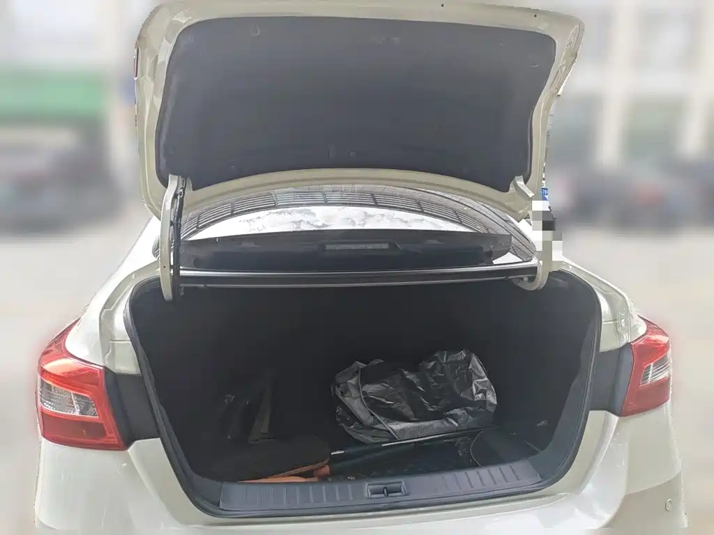 Nissan Sylphy — миниатюра 15