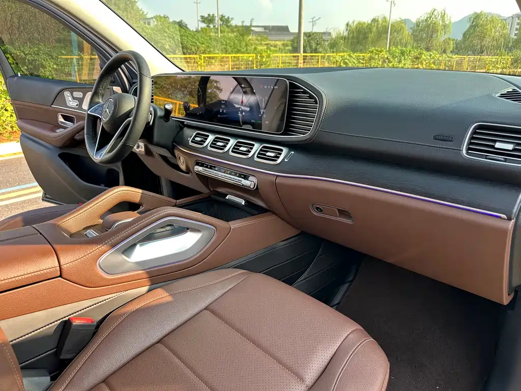 Mercedes-Benz GLE (Import) — миниатюра 12