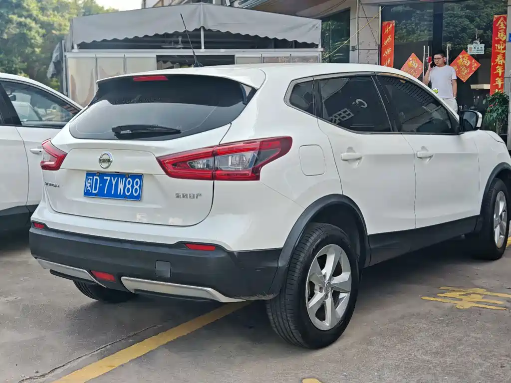 Nissan Qashqai — миниатюра 6