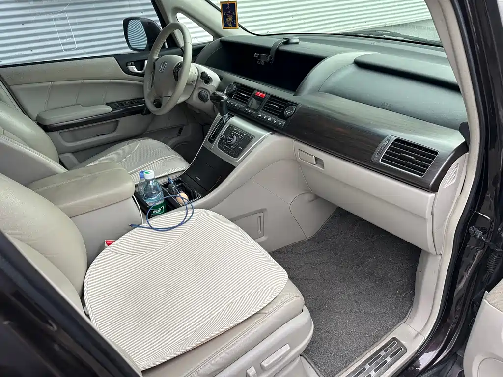 Honda Elysion — миниатюра 4