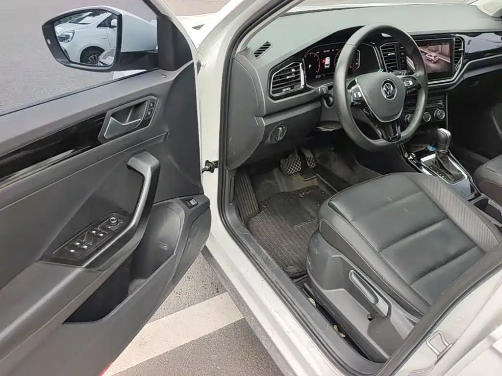 Volkswagen T-Roc — миниатюра 21