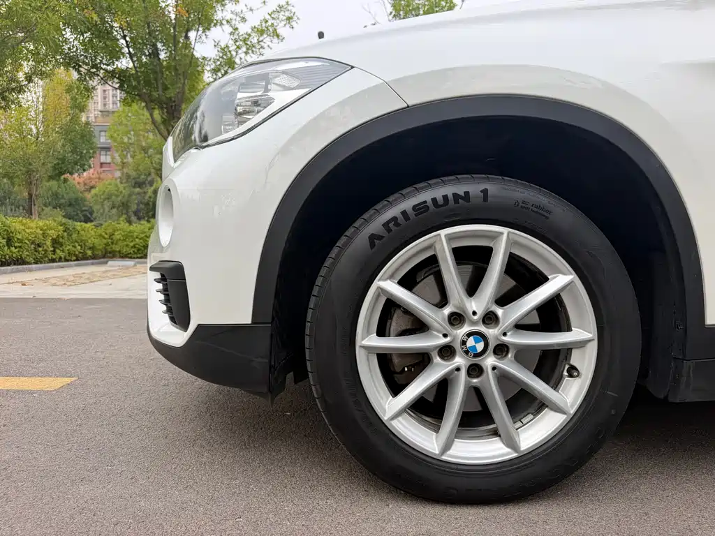 BMW X1 — миниатюра 5