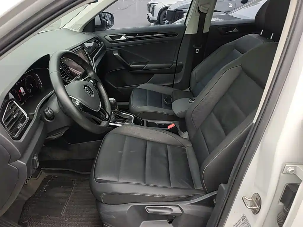 Volkswagen T-Roc — миниатюра 20