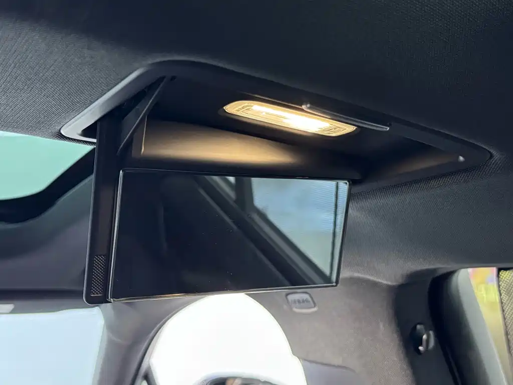 Porsche Panamera — миниатюра 24