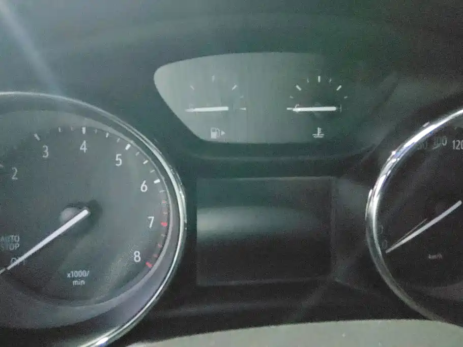 Buick Verano — миниатюра 14