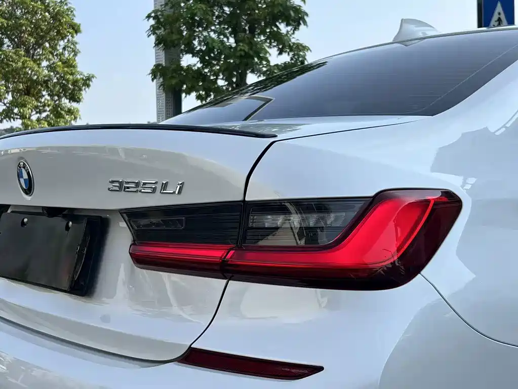 BMW 3 Series — миниатюра 25