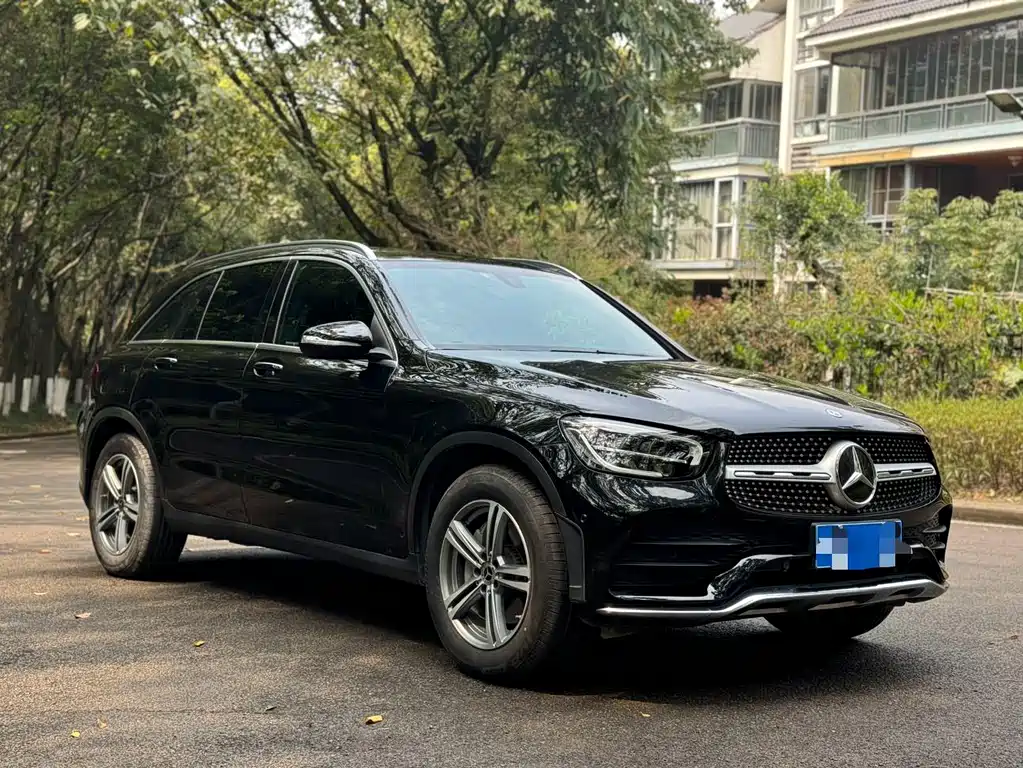 MERCEDES-BENZ GLC