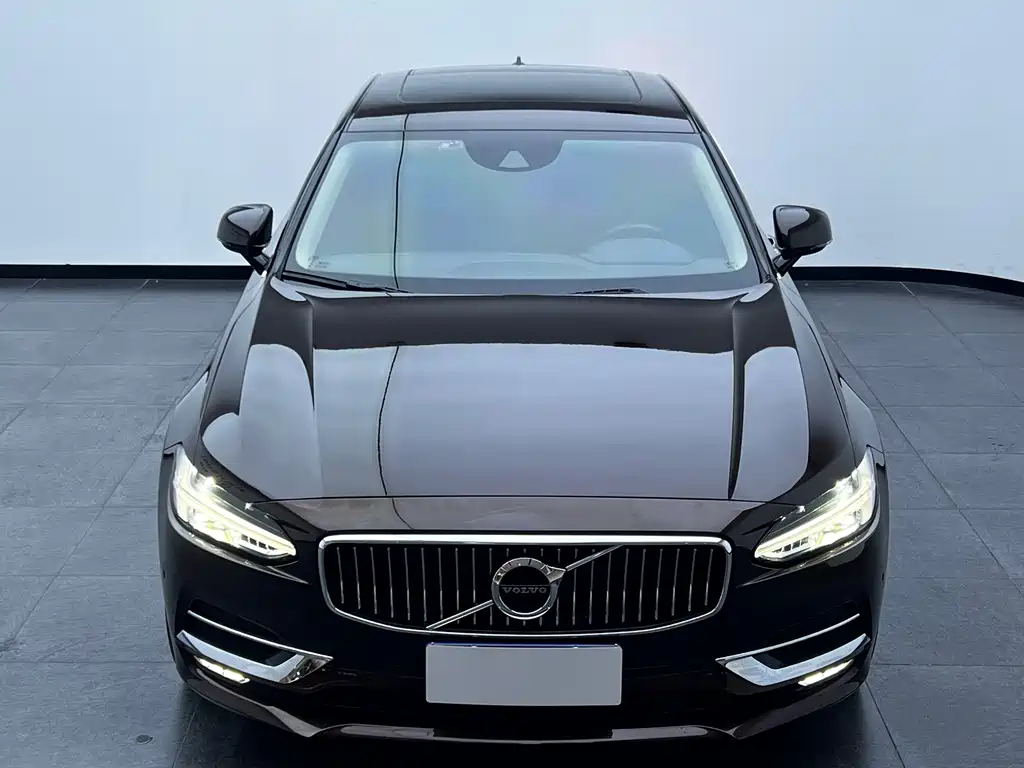 Volvo S90 — миниатюра 2