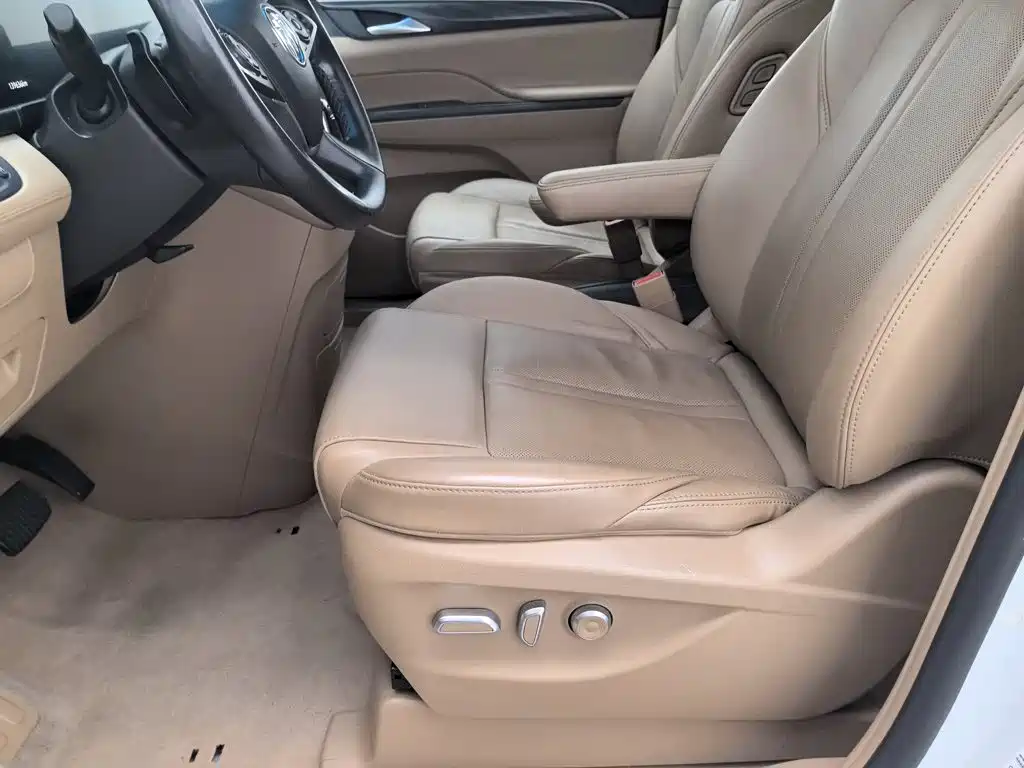 Buick GL8 — миниатюра 20
