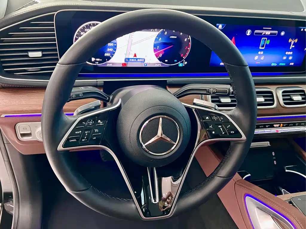 Mercedes-Benz GLS — миниатюра 16