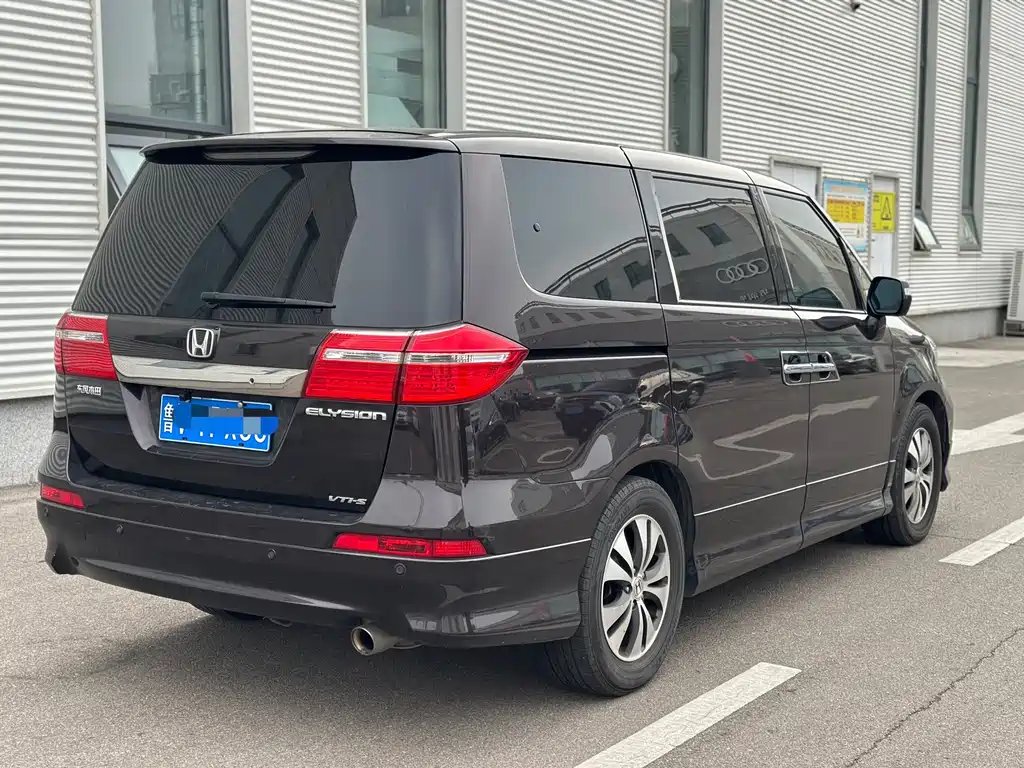 Honda Elysion — миниатюра 12