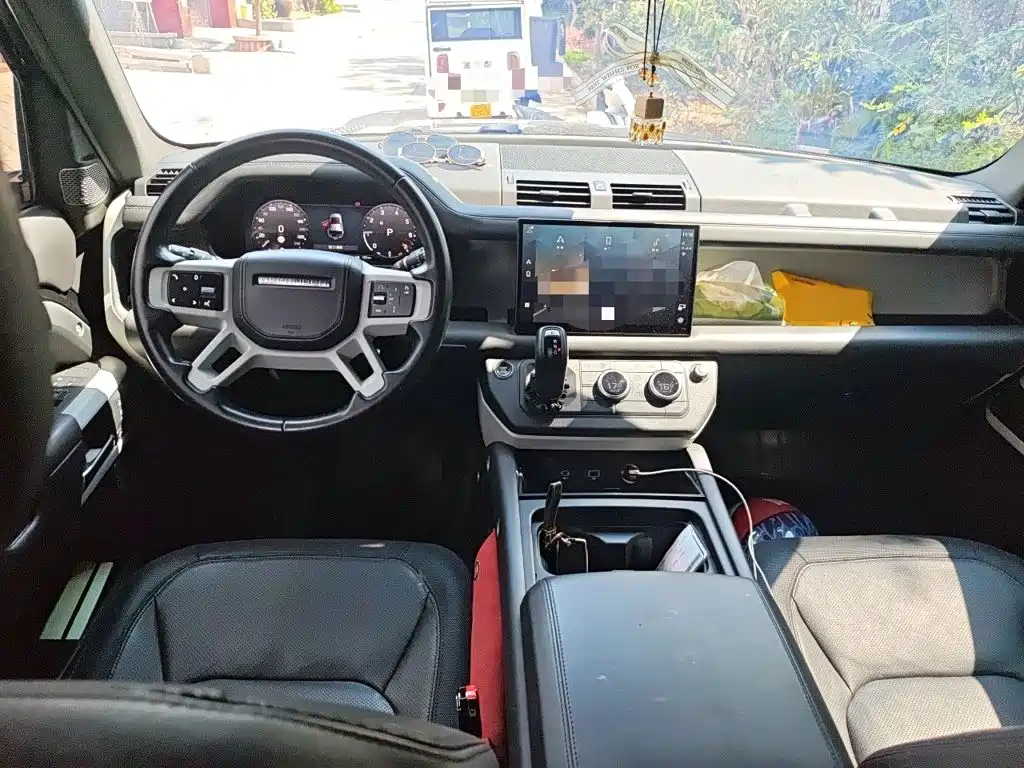 Land Rover Defender — миниатюра 13