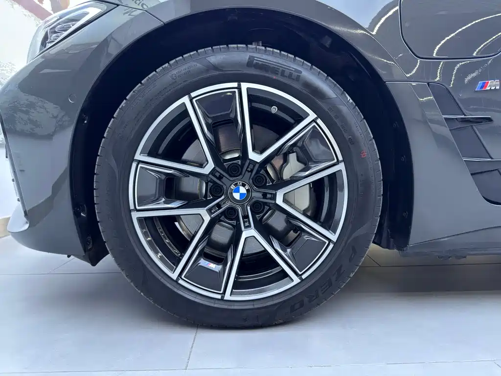 BMW i4 2023 eDrive35
