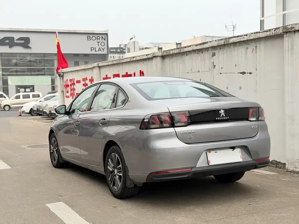Peugeot 308 — миниатюра 9